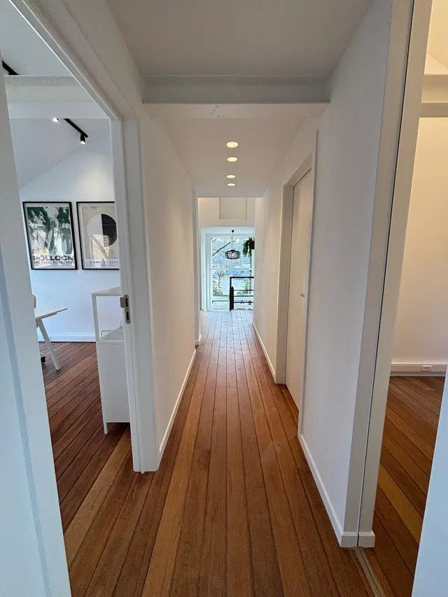 Le couloir vers l'entrée